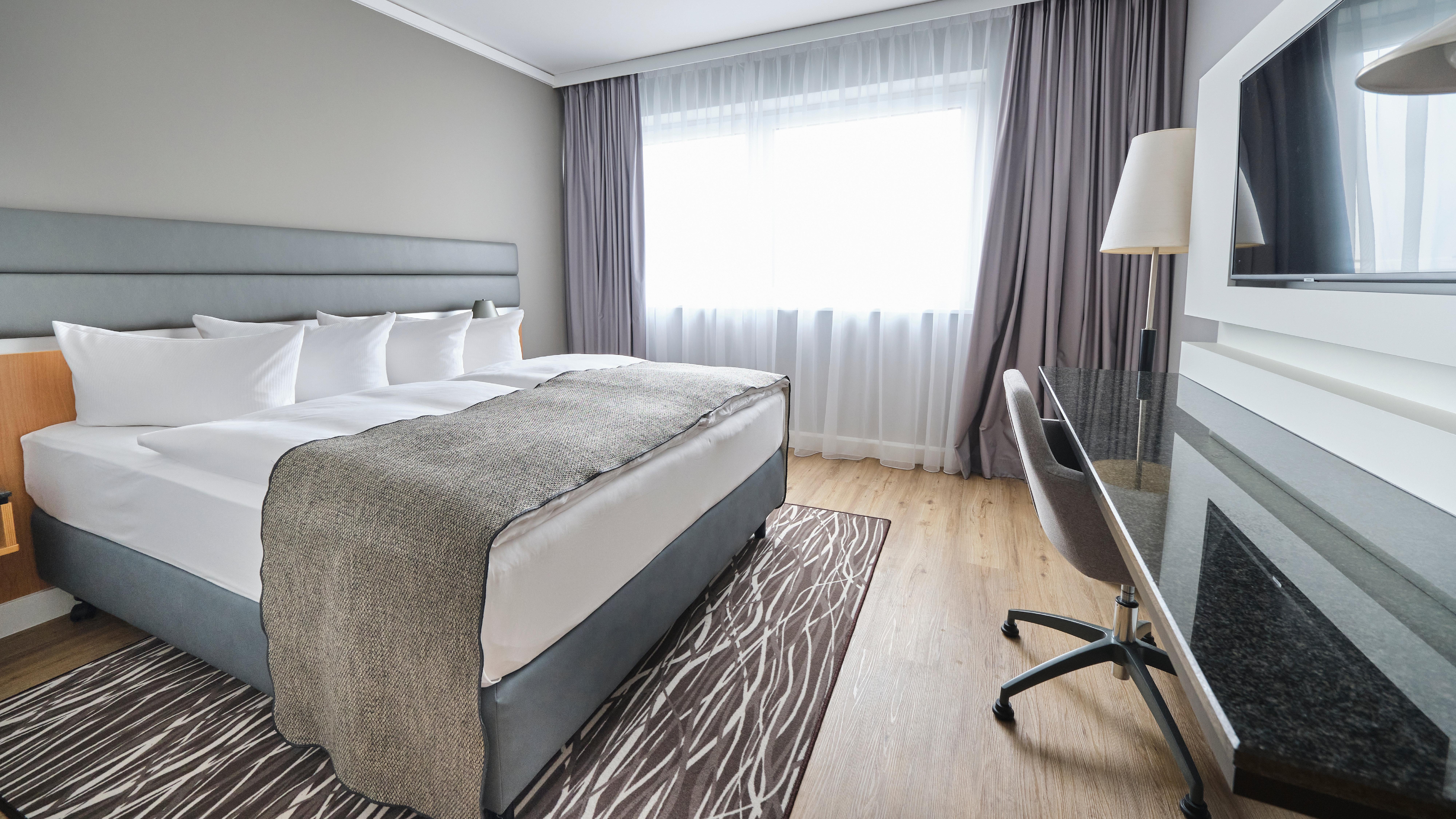 Berlin Airport - Conference Centre By Ihg Schönefeld