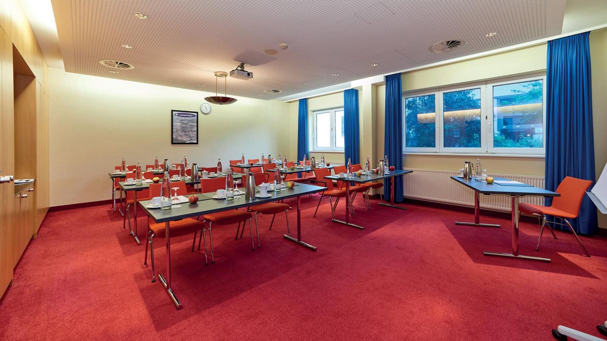 Berlin Airport - Conference Centre By Ihg