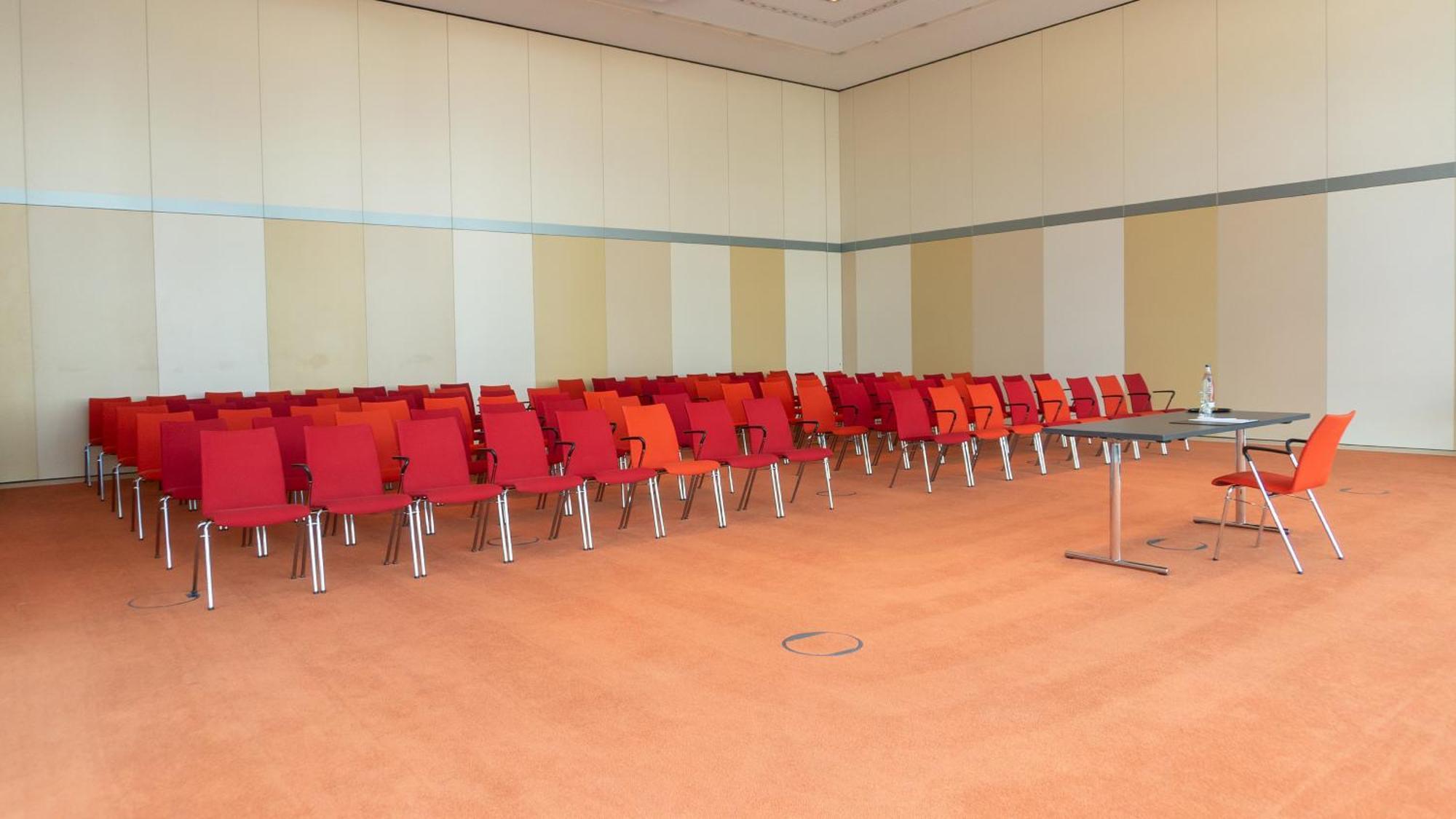 Berlin Airport - Conference Centre By Ihg Hotel