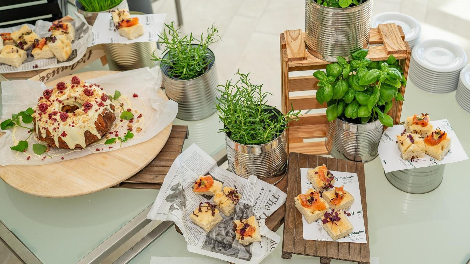 Berlin Airport - Conference Centre By Ihg Hotel 4*