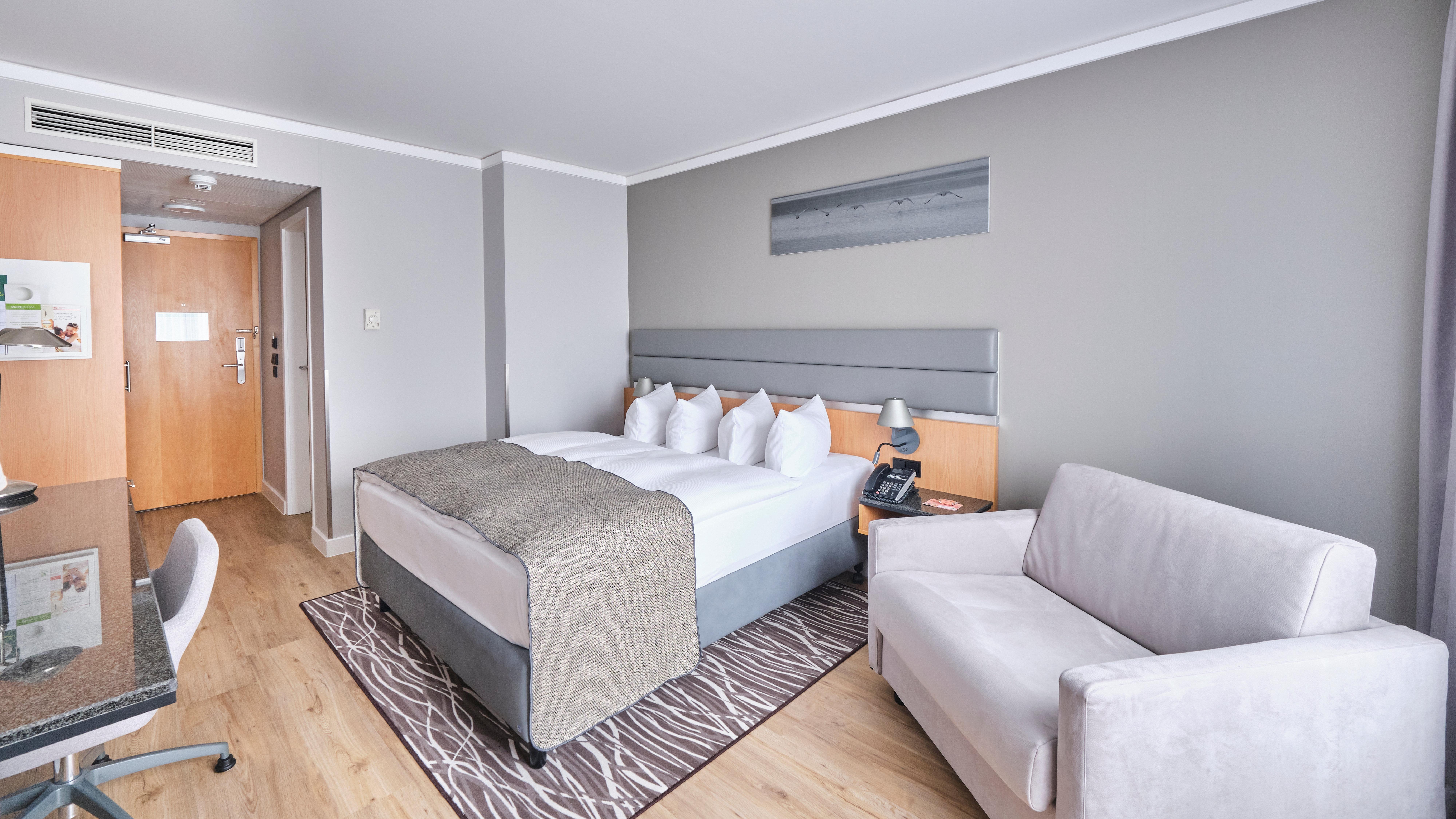 Berlin Airport - Conference Centre By Ihg Schönefeld