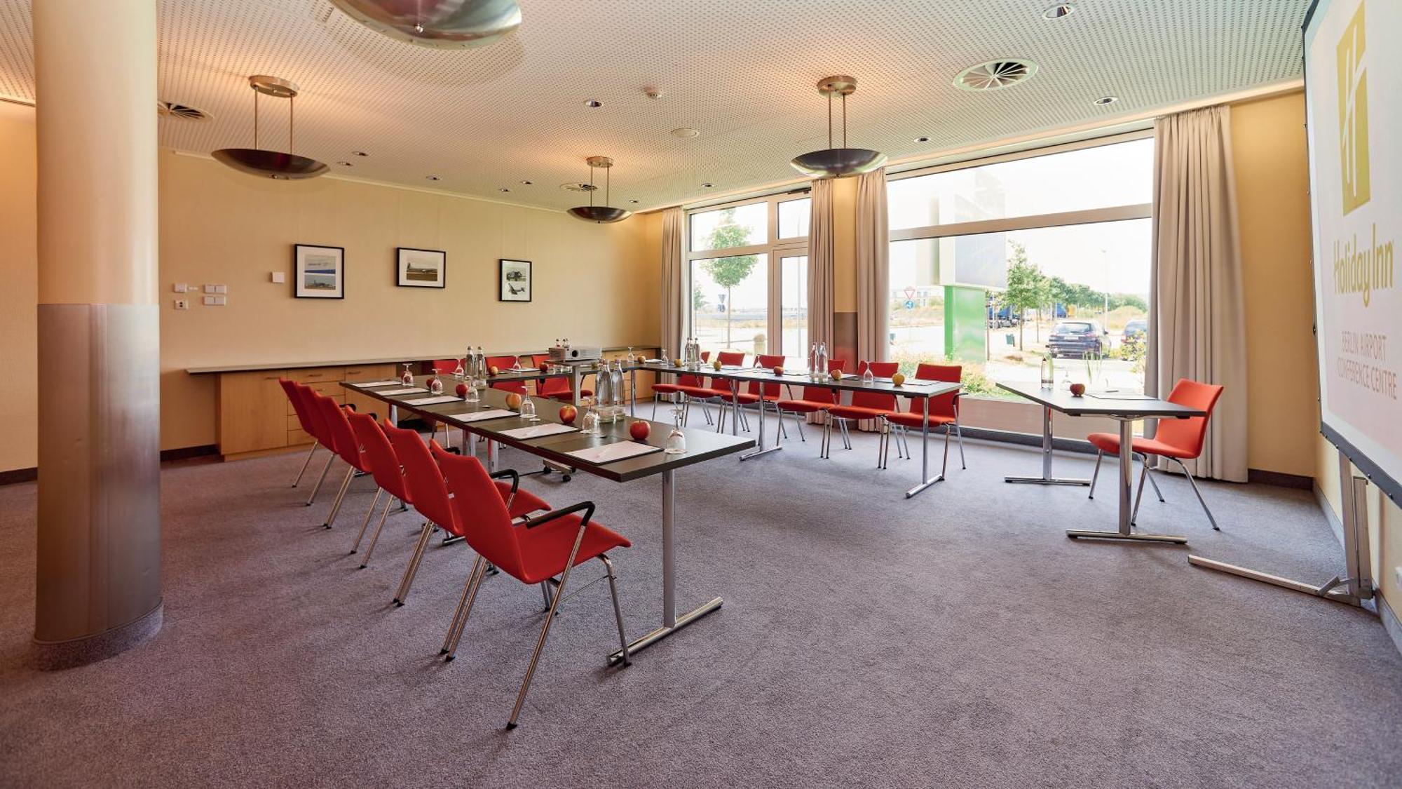 Hotel Berlin Airport - Conference Centre By Ihg