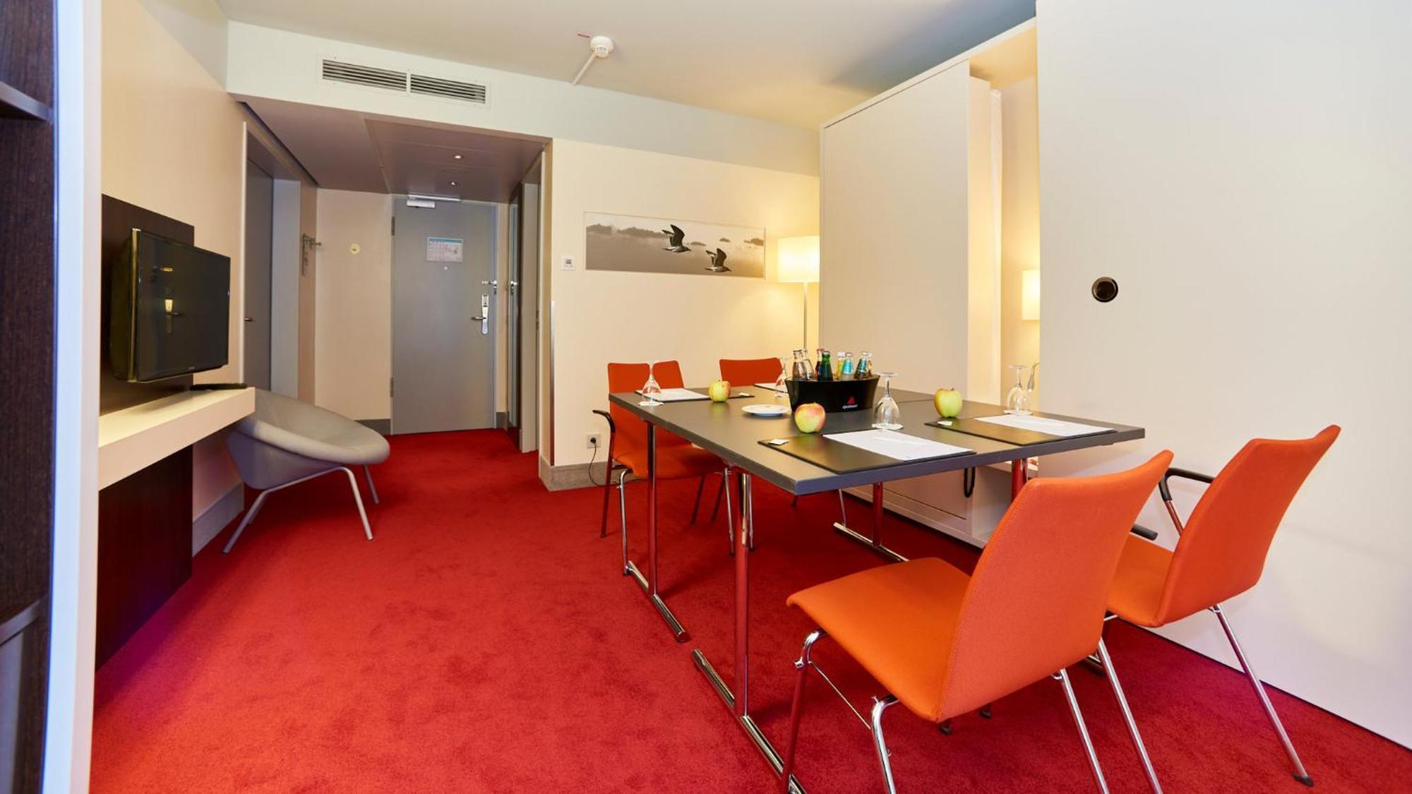 Berlin Airport - Conference Centre By Ihg Hotel