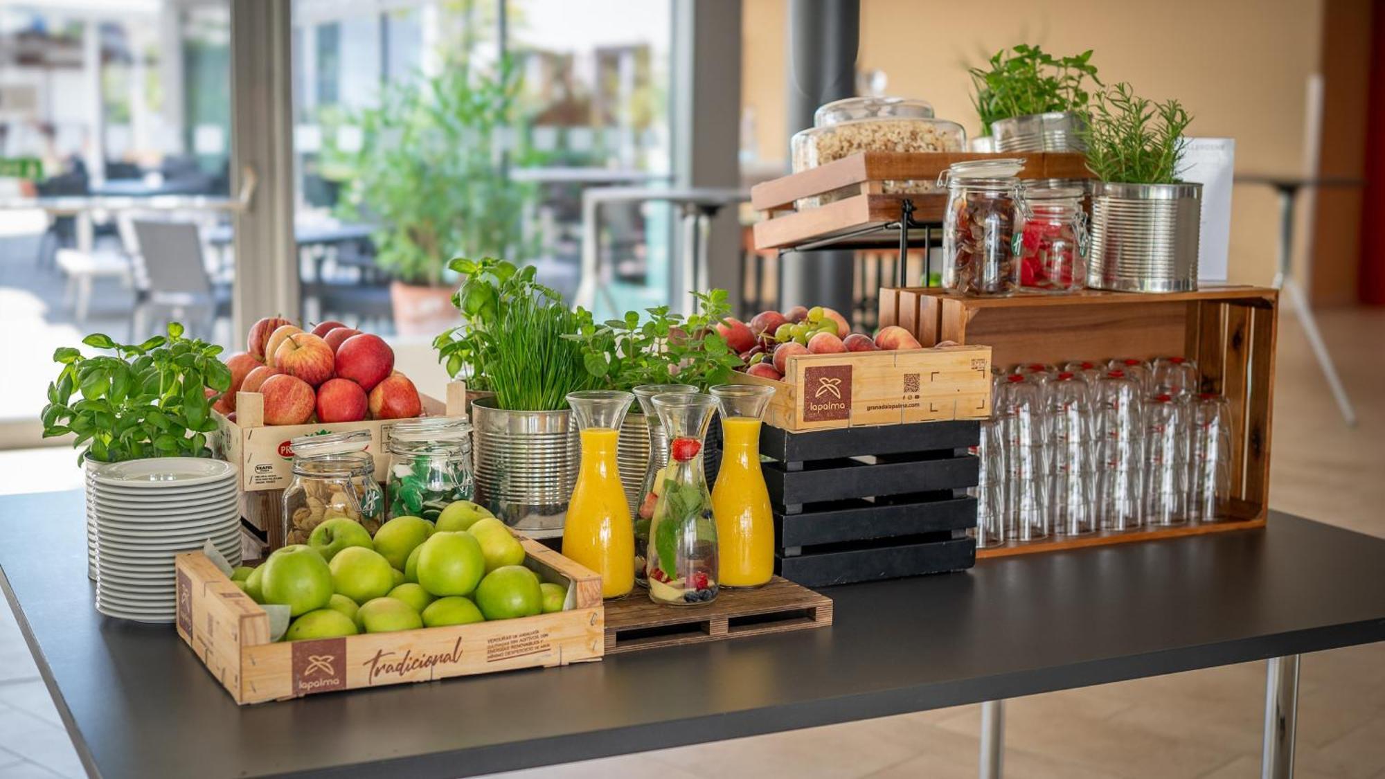 Berlin Airport - Conference Centre By Ihg Schönefeld
